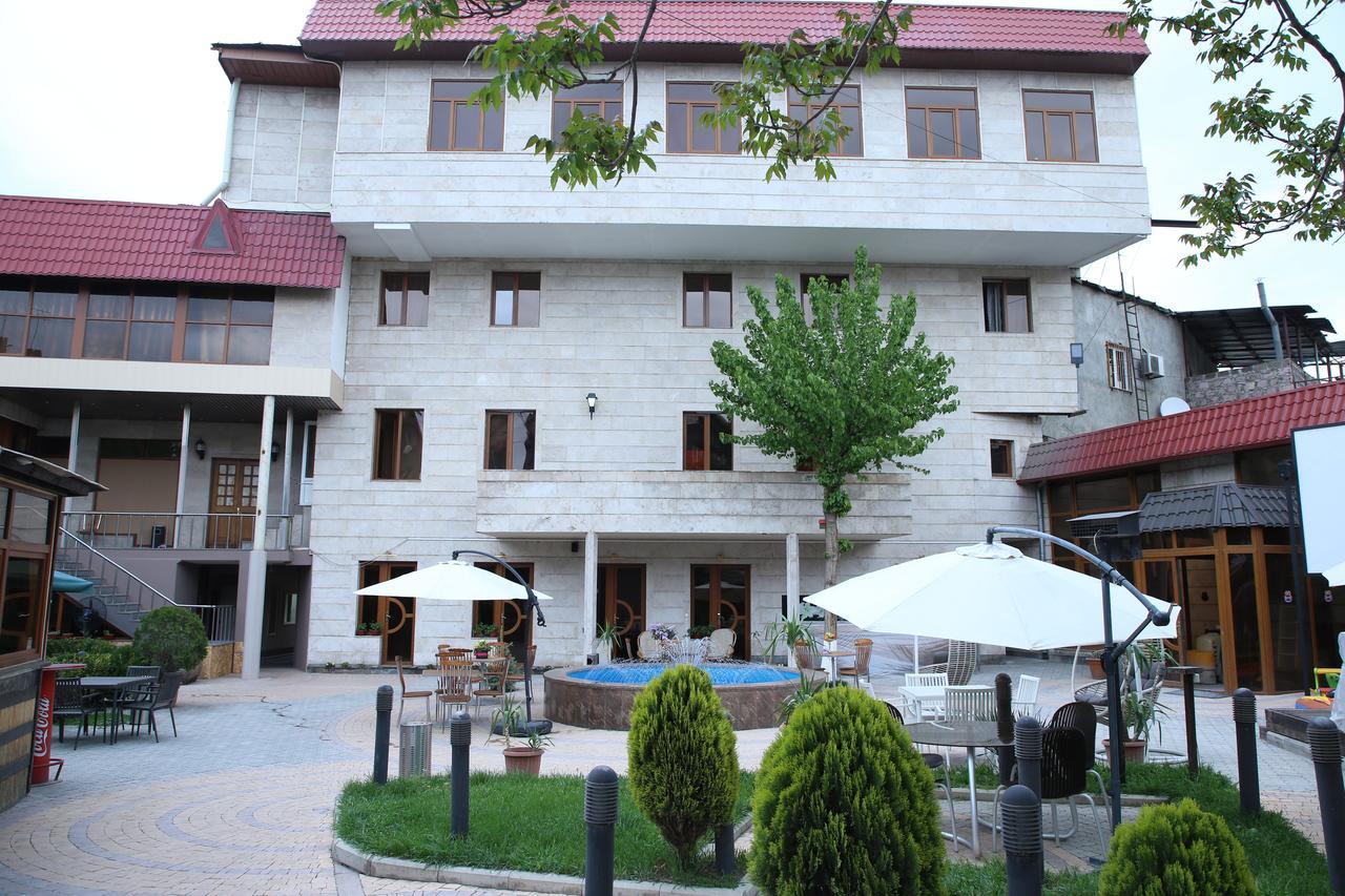 Aratta Hotel Аргаванд Экстерьер фото