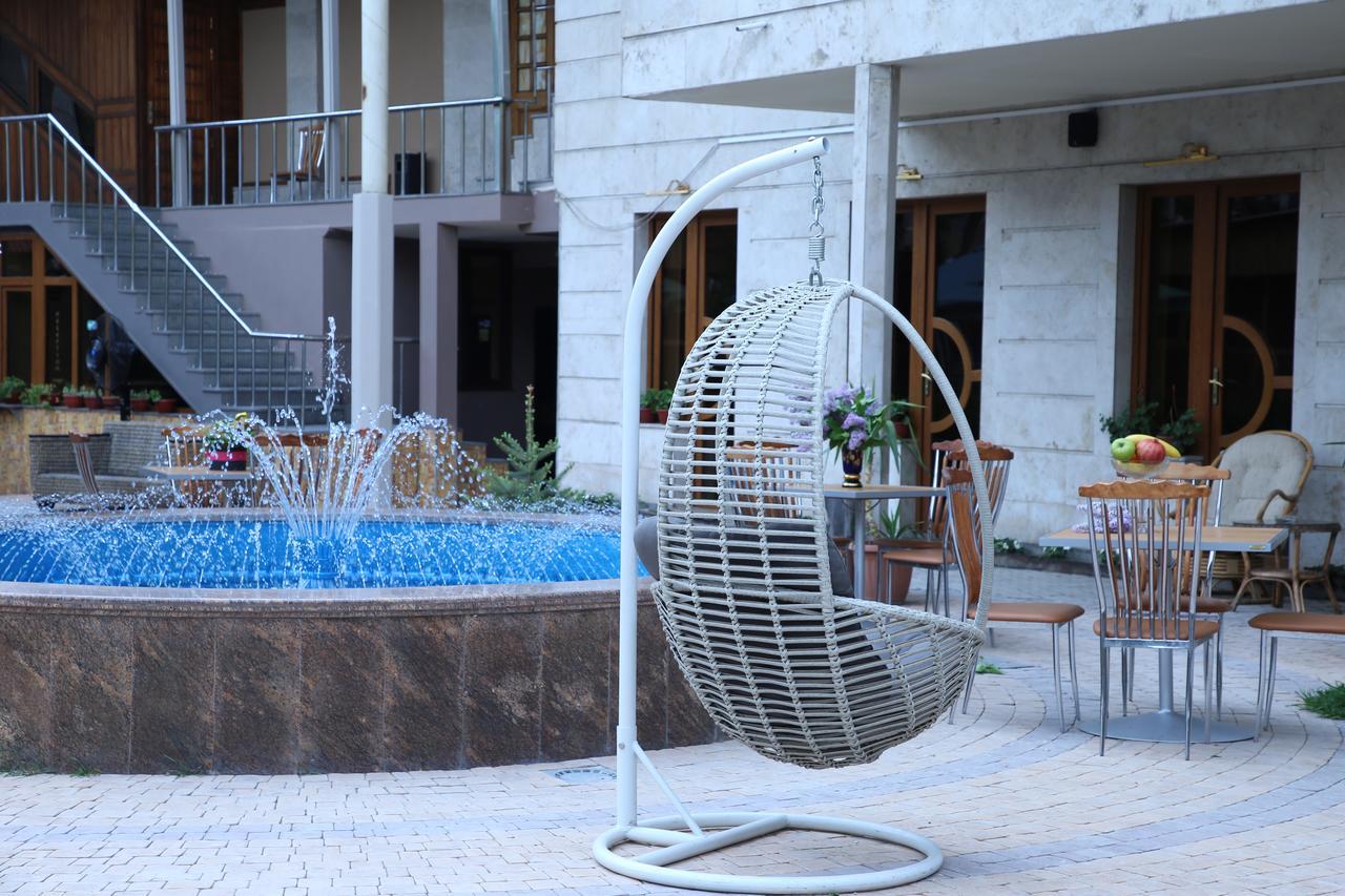Aratta Hotel Аргаванд Экстерьер фото